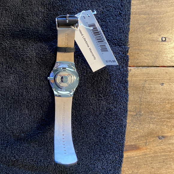 3 SKAGEN WATCHES new never worn.. Brand New. - Picture 7 of 7